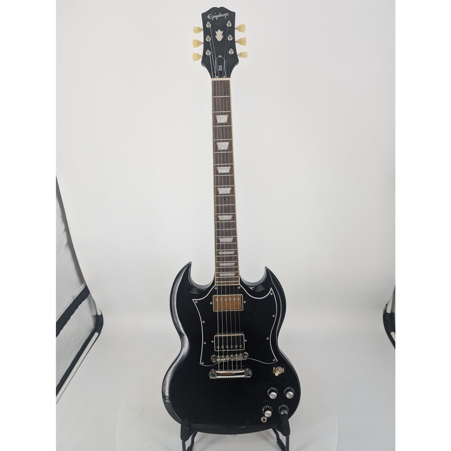 EPIPHONE - EISSBEBNH - Guitare électrique SG Standard 6 cordes - Ébène - usagé